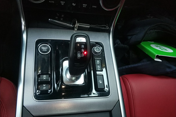 捷豹XEL 2022款 2.0T 250PS R-DYNAMIC S进取运动版局部细节18