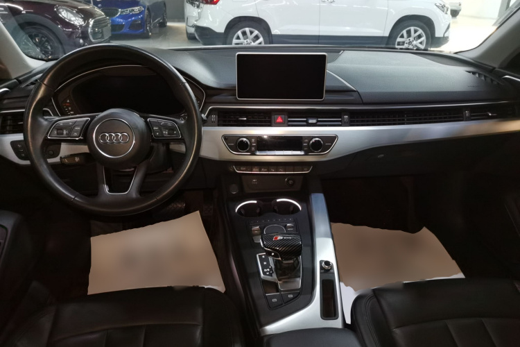 奥迪A4L 2019款 40 TFSI 时尚型 国V中控内饰12