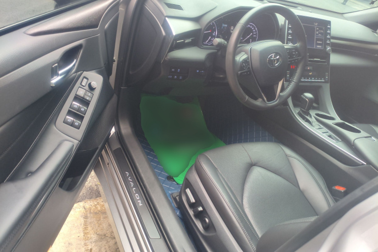 丰田 亚洲龙 2019款 2.0L XLE尊享版 国VI中控内饰7003