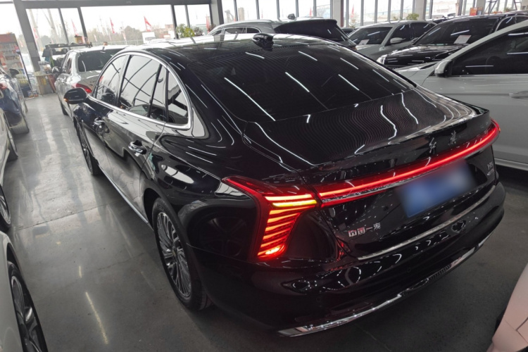 红旗H5 2023款 2.0T 自动智联旗畅版车身外观6003