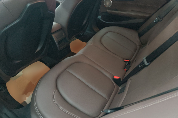 宝马1系 2023款 120i M运动曜夜版中控内饰21