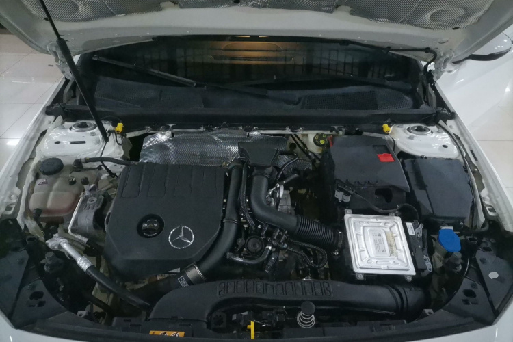 奔驰A级(进口) 2019款 A 200 动感型局部细节24