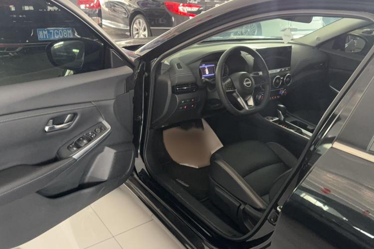 日产 轩逸 2023款 1.6L CVT悦享版中控内饰7002