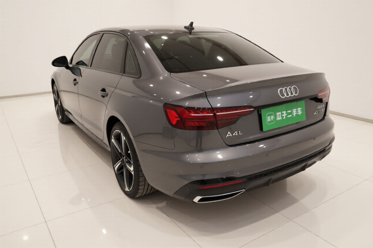 奥迪A4L 2024款 40 TFSI 豪华动感型车身外观5