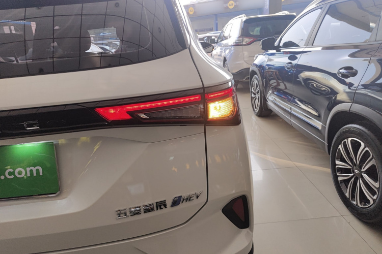 五菱汽车 五菱星辰 2022款 2.0L DHT电速款车身外观6006