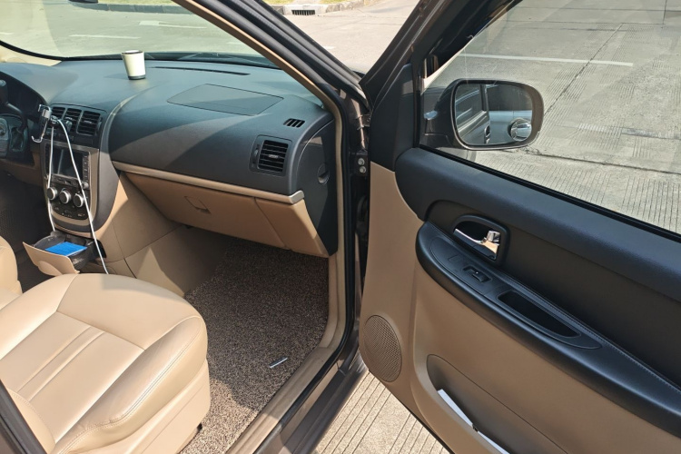 别克GL8 2014款 2.4L 行政版局部细节9005