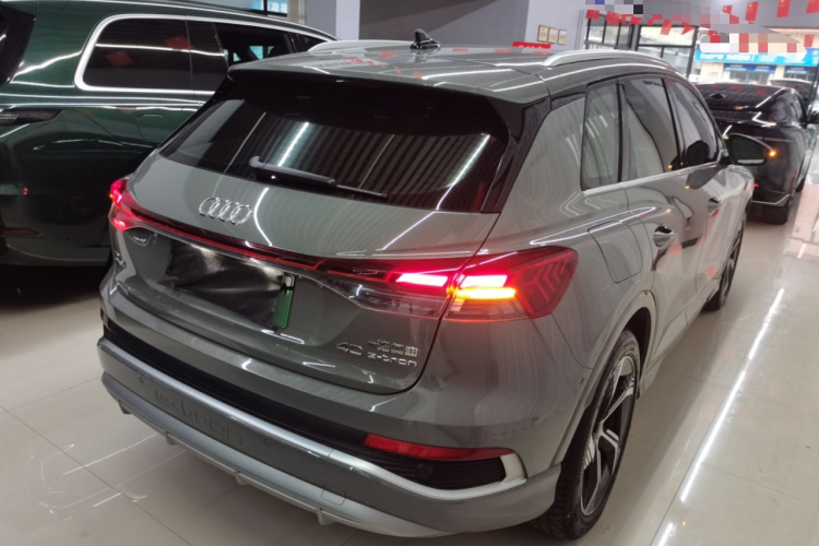 奥迪Q4 e-tron 2024款 40 e-tron 创境版车身外观7