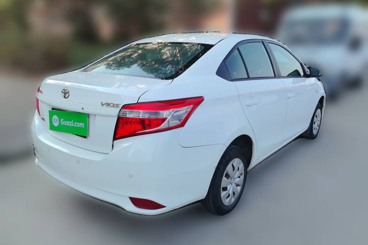 丰田 威驰 2014款 1.3L 手动型尚版车身外观7