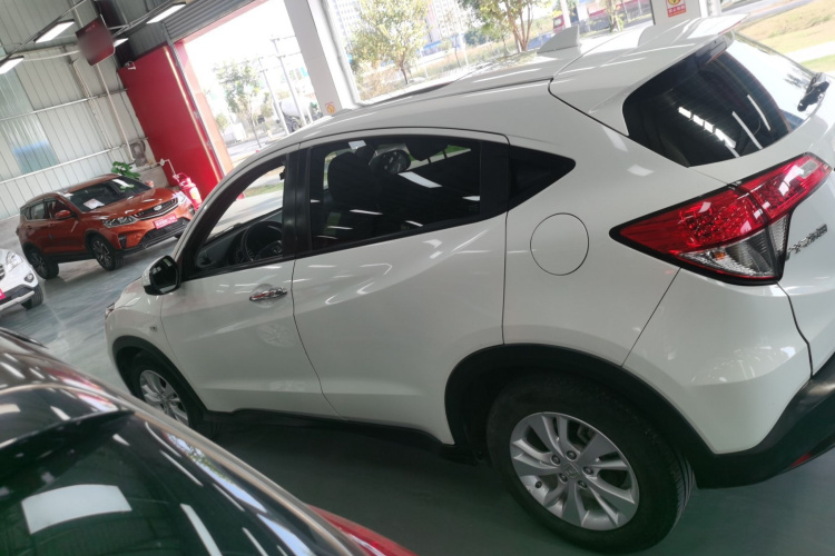 本田 缤智 2019款 1.5L CVT先锋版 国VI车身外观4