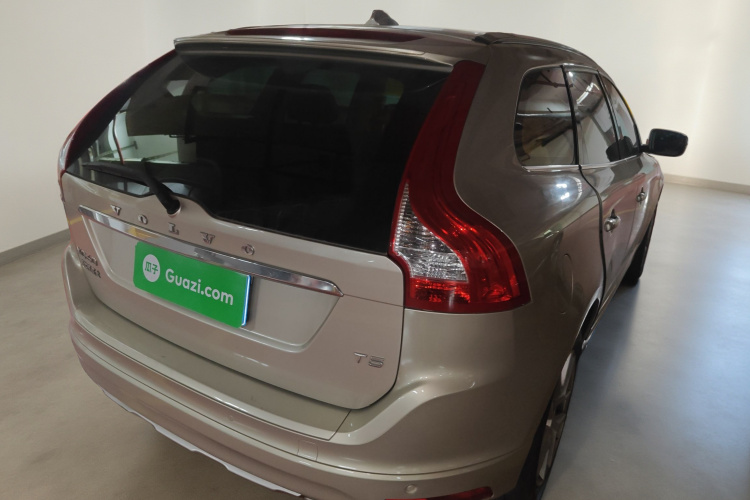 沃尔沃XC60 2017款 T5 智行升级版车身外观7