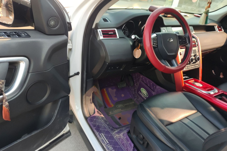 路虎 发现神行 2018款 240PS SE版中控内饰20