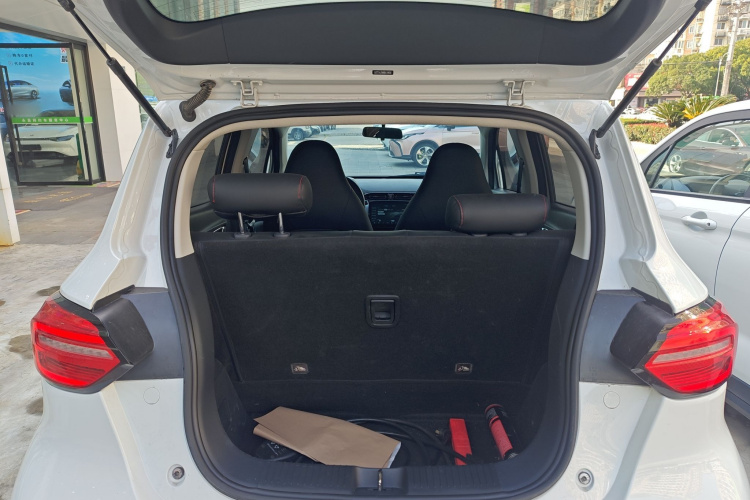 零跑汽车 零跑T03 2022款 玛瑙版机舱底盘23