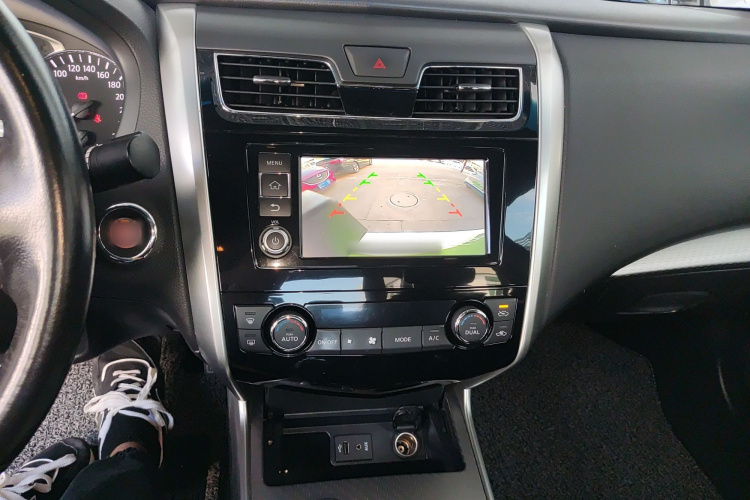 日产 天籁 2016款 改款 2.0L XL舒适版局部细节16