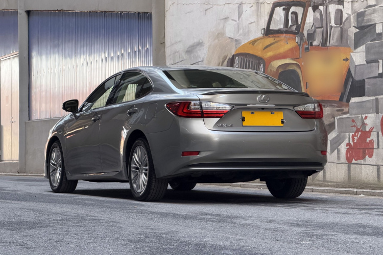 雷克萨斯ES 2015款 200 精英版车身外观6004