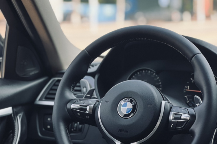 宝马3系 2018款 320Li M运动曜夜版中控内饰7003