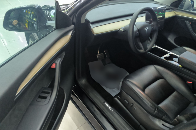 特斯拉 Model Y 2022款 改款 长续航全轮驱动版中控内饰20