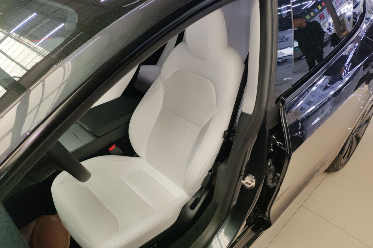 特斯拉 Model 3 2023款 后轮驱动版局部细节19