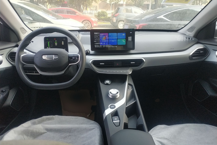 吉利几何A 2024款 500KM 出行版中控内饰12