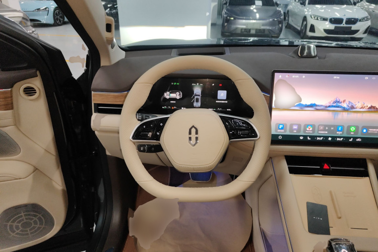 鸿蒙智行 问界M7 2024款 1.5T 后驱Plus版 5座中控内饰13