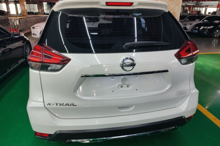 日产 奇骏 2023款 经典 2.0L 两驱智联臻享版车身外观6