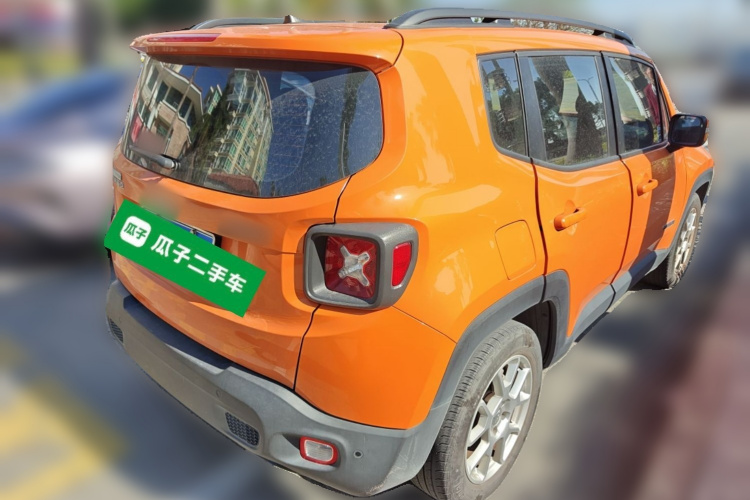 Jeep 自由侠 2019款 220T 自动领先版车身外观6005