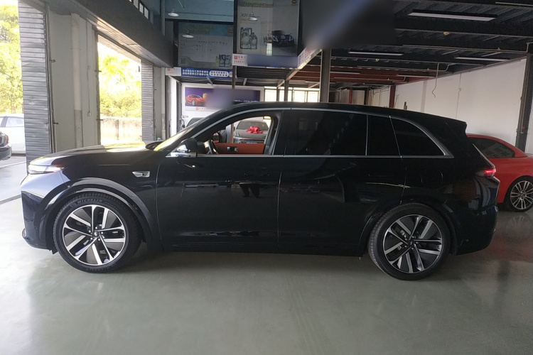 理想汽车 理想L7 2024款 Ultra车身外观4