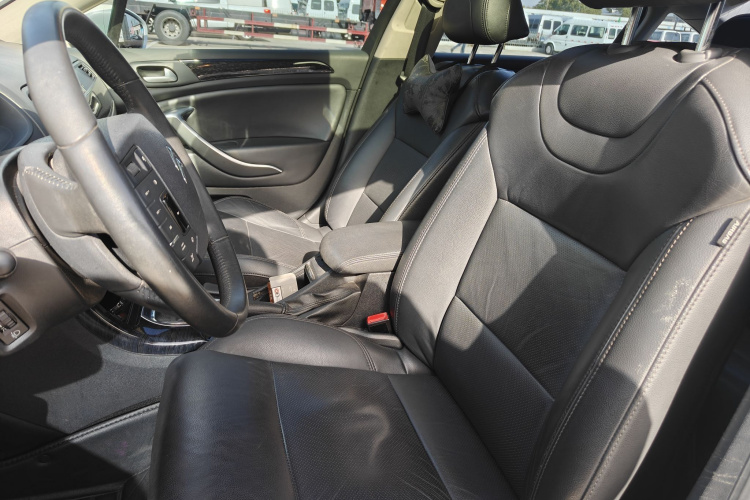 雪铁龙C5 2014款 2.0L 自动尊享型中控内饰7002