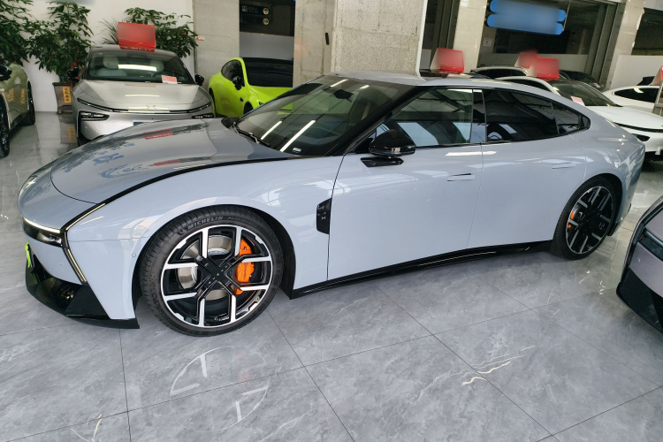 小鹏P7 2025款 702 长续航 Ultra车身外观4