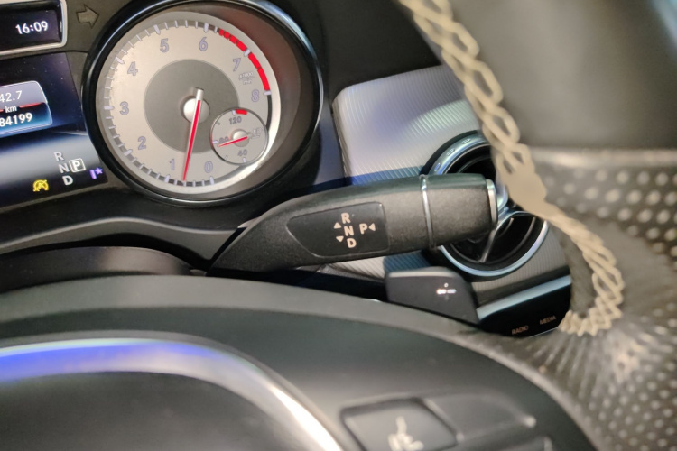 奔驰GLA 2016款 GLA 200 动感型局部细节18