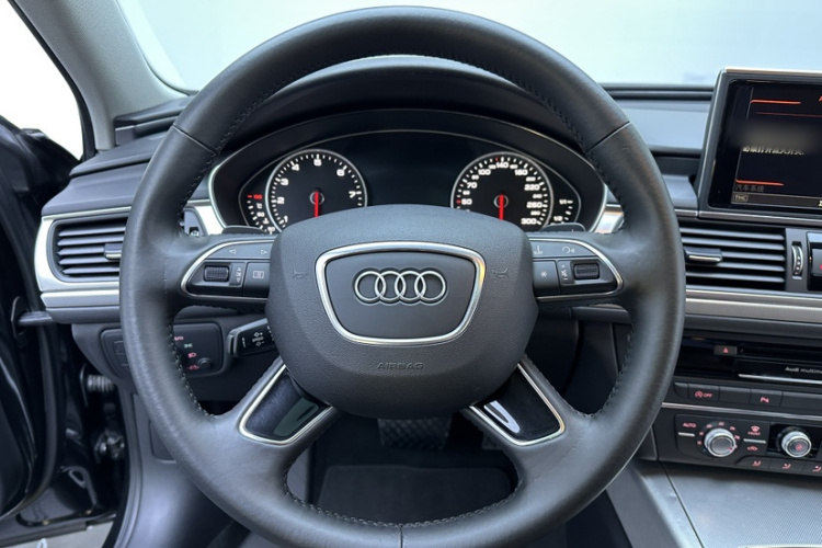 奥迪A6L 2018款 30周年年型 35 TFSI 时尚型局部细节13