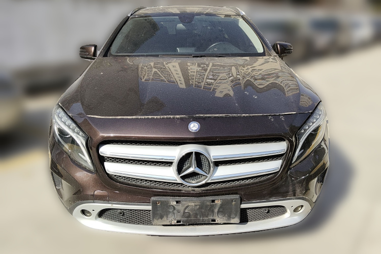 奔驰GLA 2015款 GLA 220 4MATIC 时尚型车身外观2