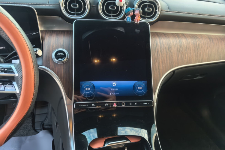 奔驰GLC 2025款 GLC 300 L 4MATIC 动感型 5座局部细节16