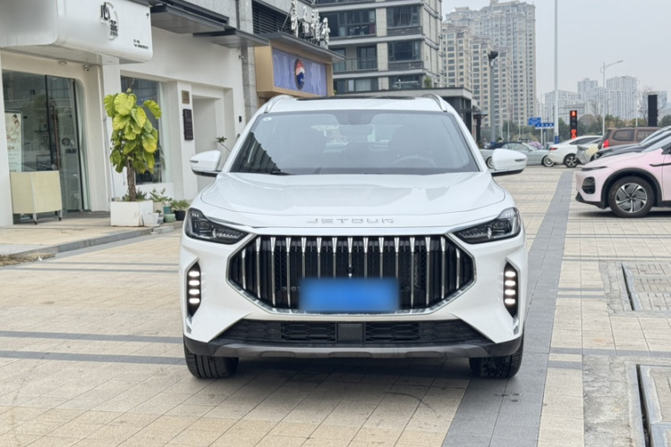 捷途X70 PLUS 2024款 冠军版 1.5T DCT冠军MAX+ 7座车身外观6001