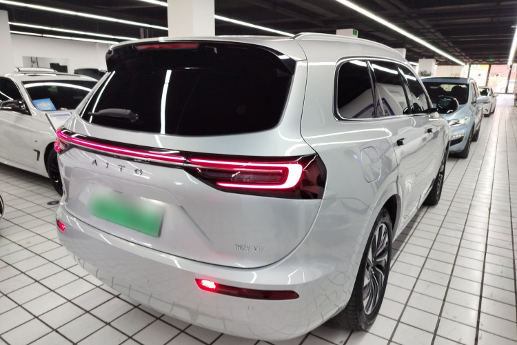 鸿蒙智行 问界M7 2024款 1.5T 后驱Plus版 5座车身外观7