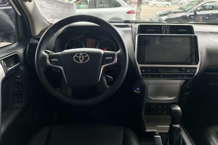 丰田 普拉多（平行进口）中控内饰7001