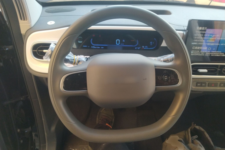 吉利银河 2025款 210km 熊猫卡丁局部细节13