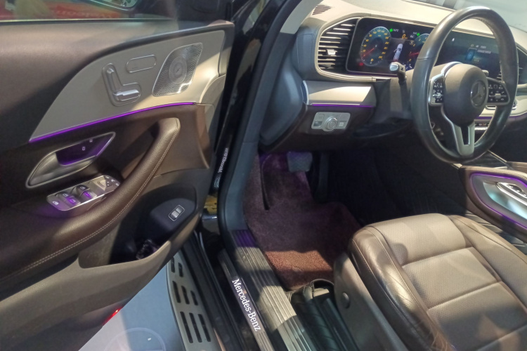 奔驰GLE 2020款 GLE 350 4MATIC 动感型中控内饰7003