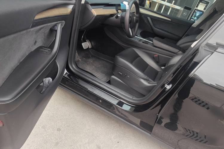 特斯拉 Model Y 2022款 Performance高性能全轮驱动版中控内饰20
