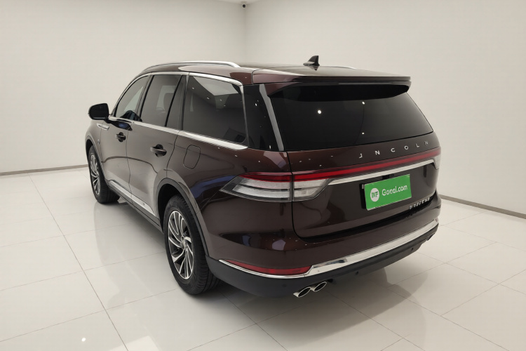 林肯 飞行家 2020款 3.0T V6 四驱尊享版车身外观5