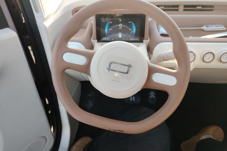 奔腾小马 2026款 222km 萌趣马 Plus局部细节13