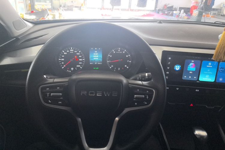 荣威i5 2021款 1.5L CVT铂金版中控内饰12