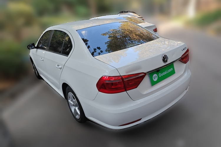 大众 朗逸 2017款 1.6L 自动风尚版车身外观5