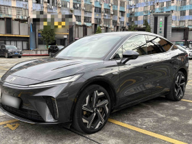 飞凡汽车 飞凡R7 2023款 后驱屏霸版