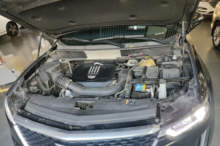 凯迪拉克XT6 2021款 2.0T 六座四驱豪华型机舱底盘24