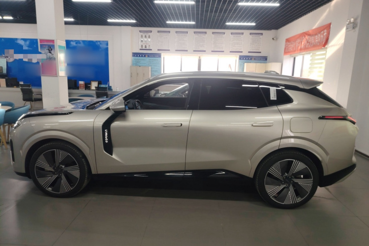 领克08 EM-P 2023款 120km 长续航Halo车身外观6003