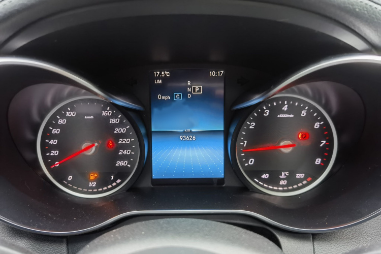 奔驰C级 2019款 C 180 L 时尚型运动版中控内饰7005