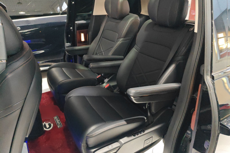 广汽传祺 传祺E8新能源 2024款 150km 龙腾光辉+中控内饰7004