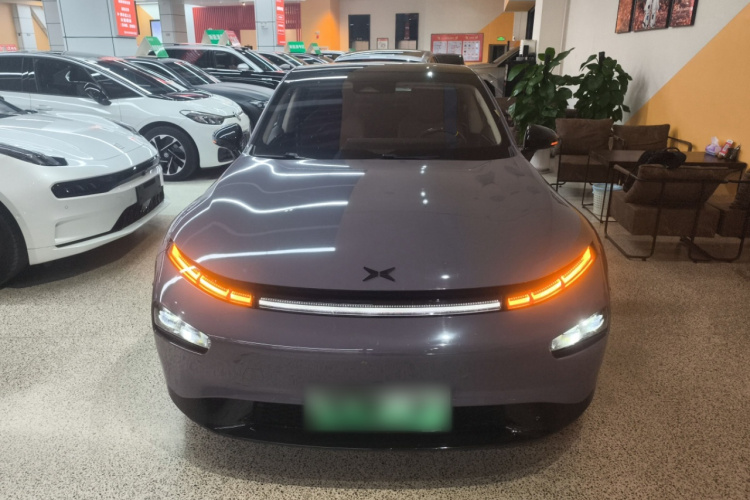 小鹏P7 2020款 670N车身外观2