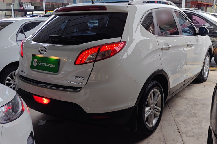 广汽传祺 传祺GS5 2014款 2.0L 自动两驱超享版车身外观6005