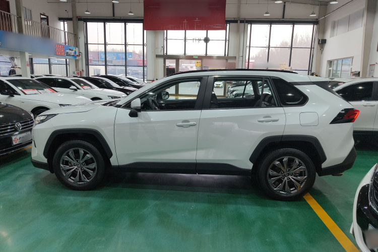 丰田 RAV4荣放 2023款 2.0L CVT两驱风尚Plus版车身外观6005